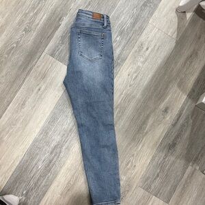 Judy Blue Light Blue Relaxed Skinny Jeans
